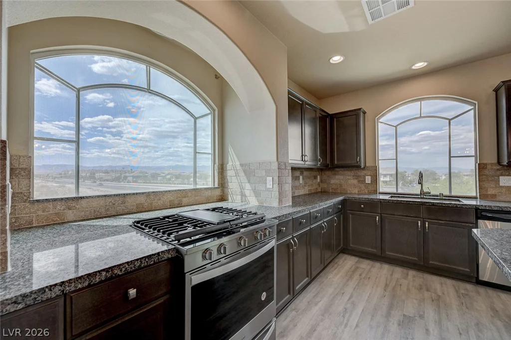 706 Eros, Las Vegas, NV 89183