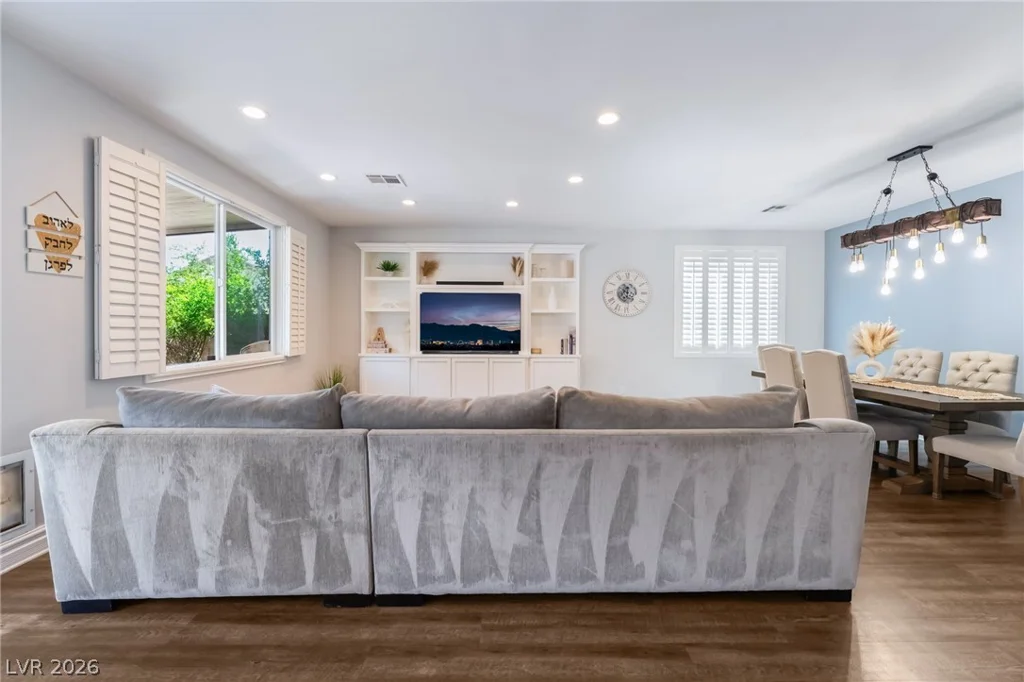 9762 Valmeyer, Las Vegas, NV 89148
