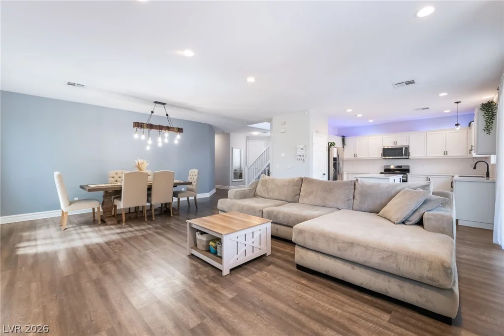 9762 Valmeyer, Las Vegas, NV 89148