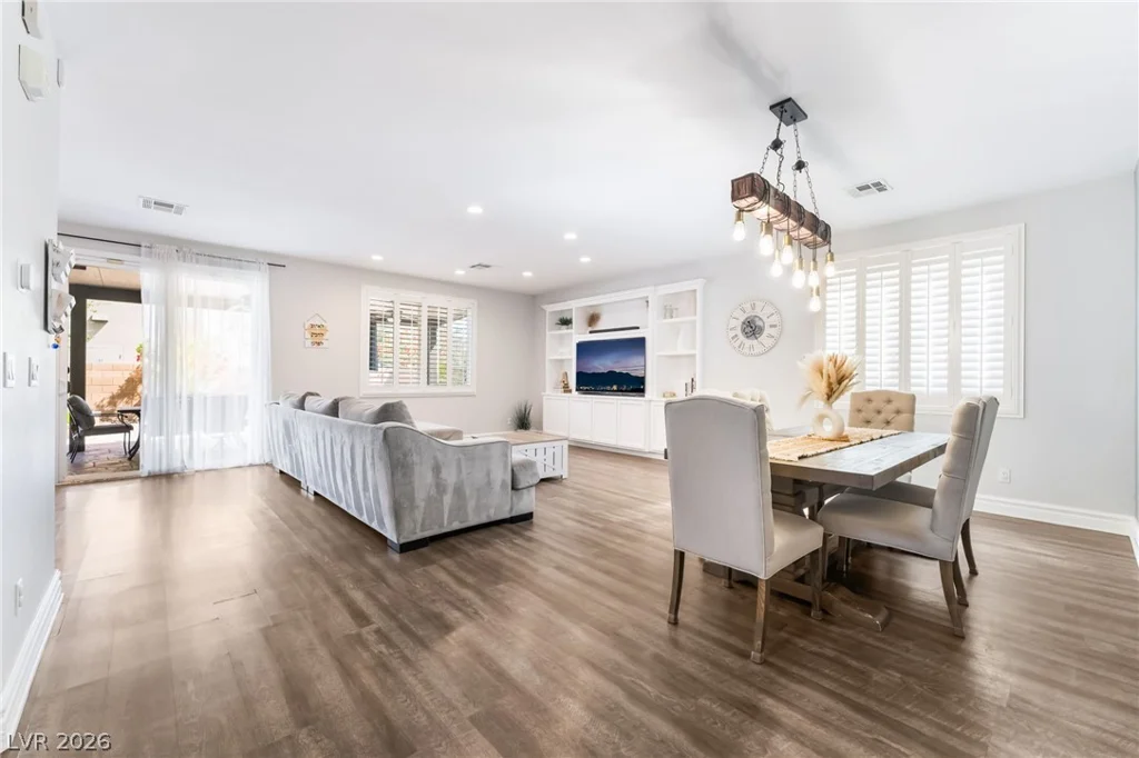 9762 Valmeyer, Las Vegas, NV 89148