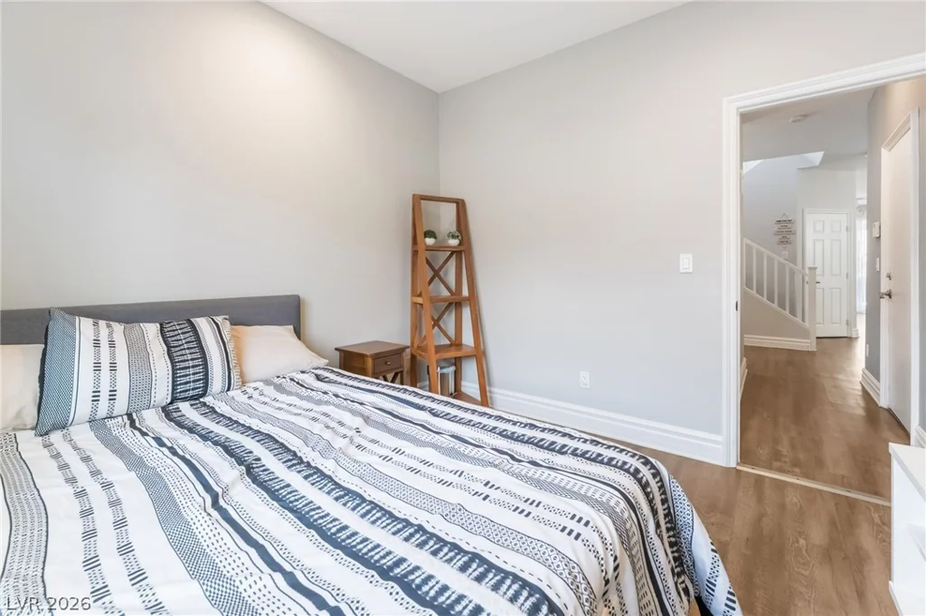 9762 Valmeyer, Las Vegas, NV 89148