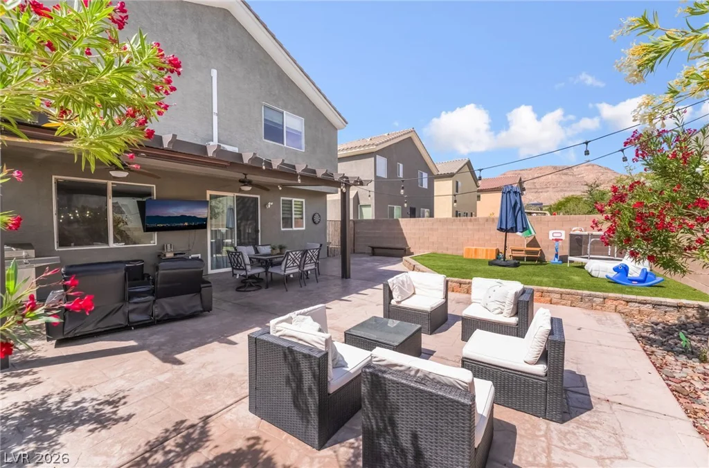 9762 Valmeyer, Las Vegas, NV 89148