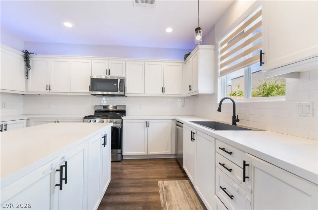 9762 Valmeyer, Las Vegas, NV 89148