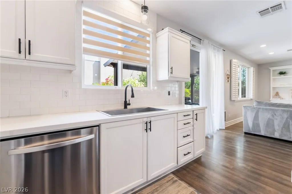 9762 Valmeyer, Las Vegas, NV 89148