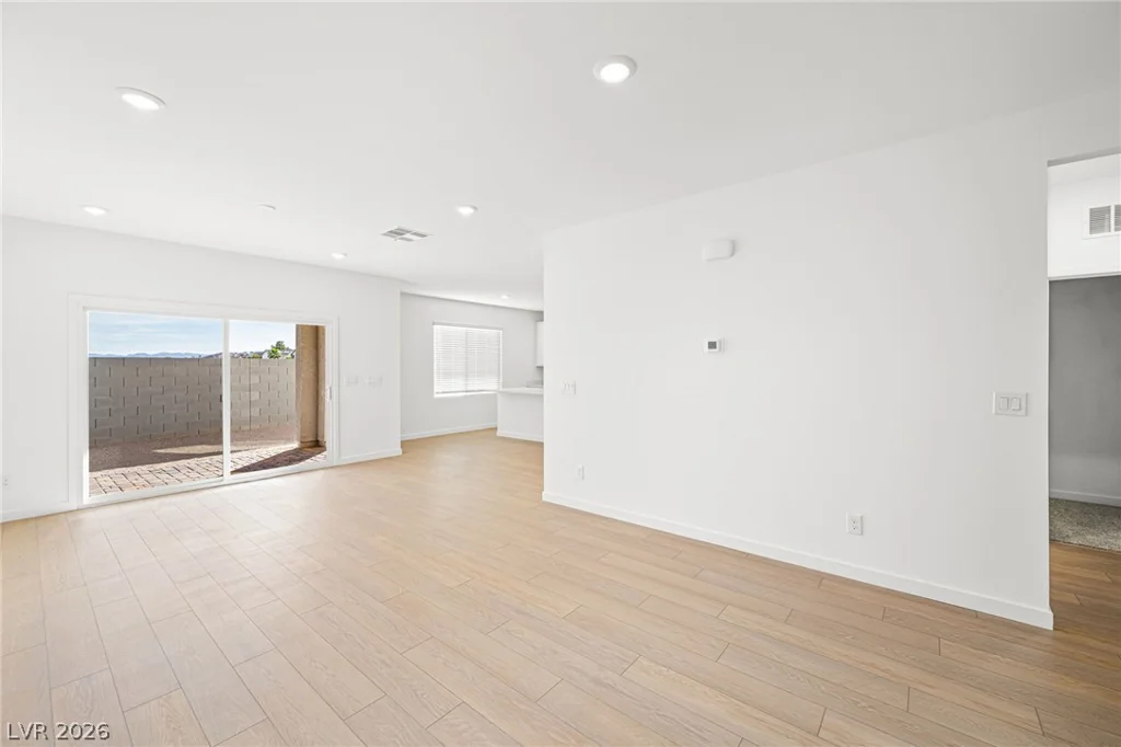 8379 Rochelle, Las Vegas, NV 89147