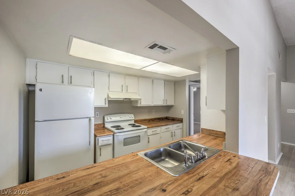 2981 Country Manor, Las Vegas, NV 89115