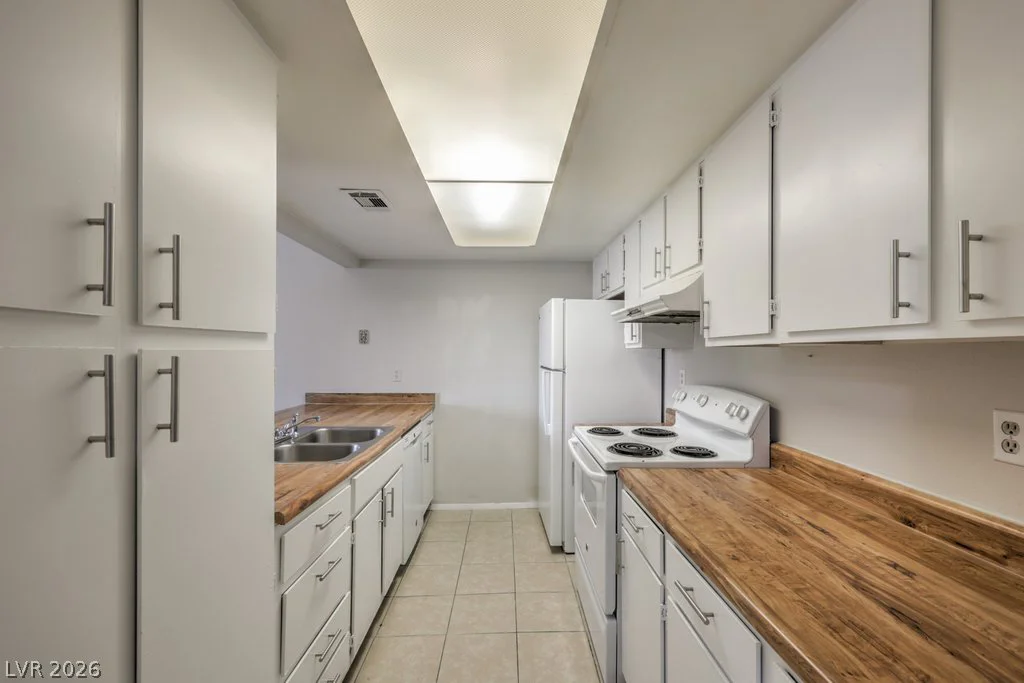 2981 Country Manor, Las Vegas, NV 89115