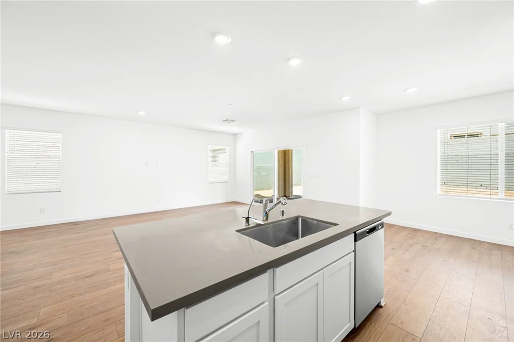 8382 Caldera Hills, Las Vegas, NV 89147