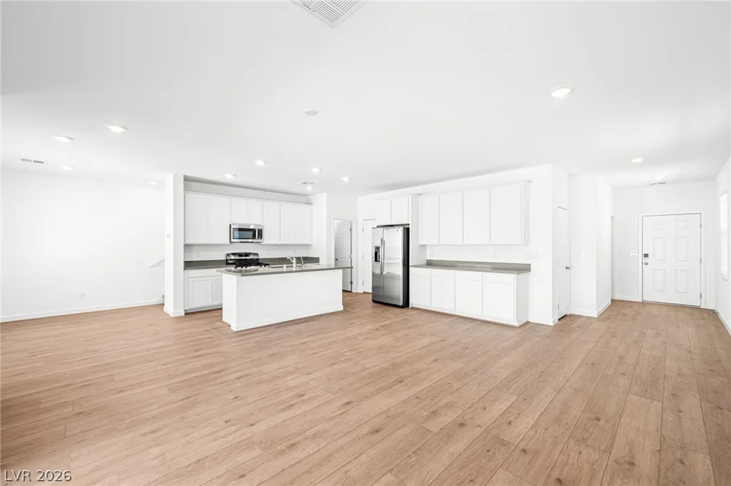 8382 Caldera Hills, Las Vegas, NV 89147