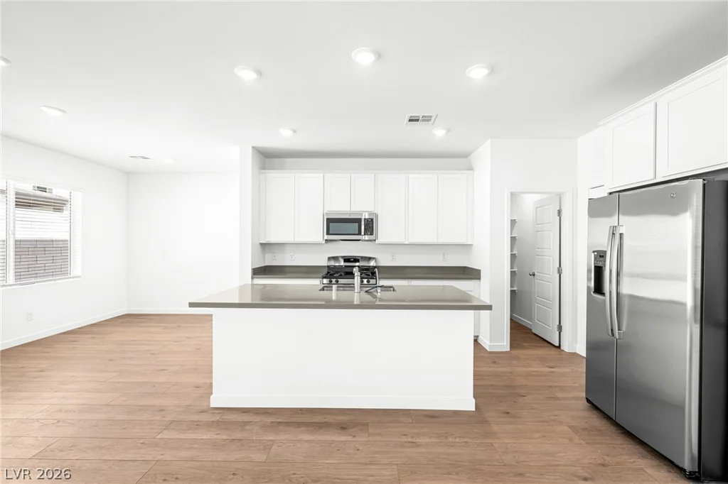 8382 Caldera Hills, Las Vegas, NV 89147