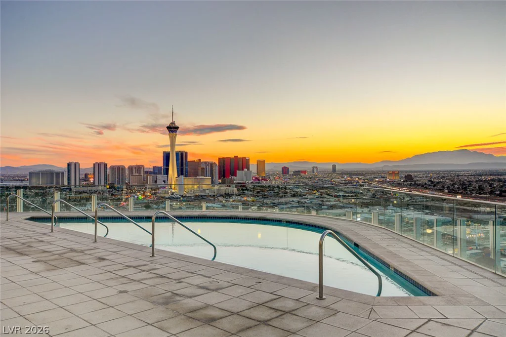 200 Hoover, Las Vegas, NV 89101