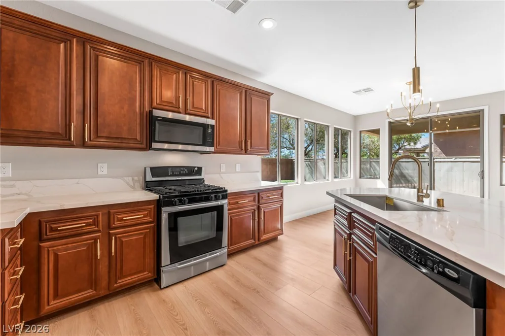 5929 Saratoga Reserve, North Las Vegas, NV 89081