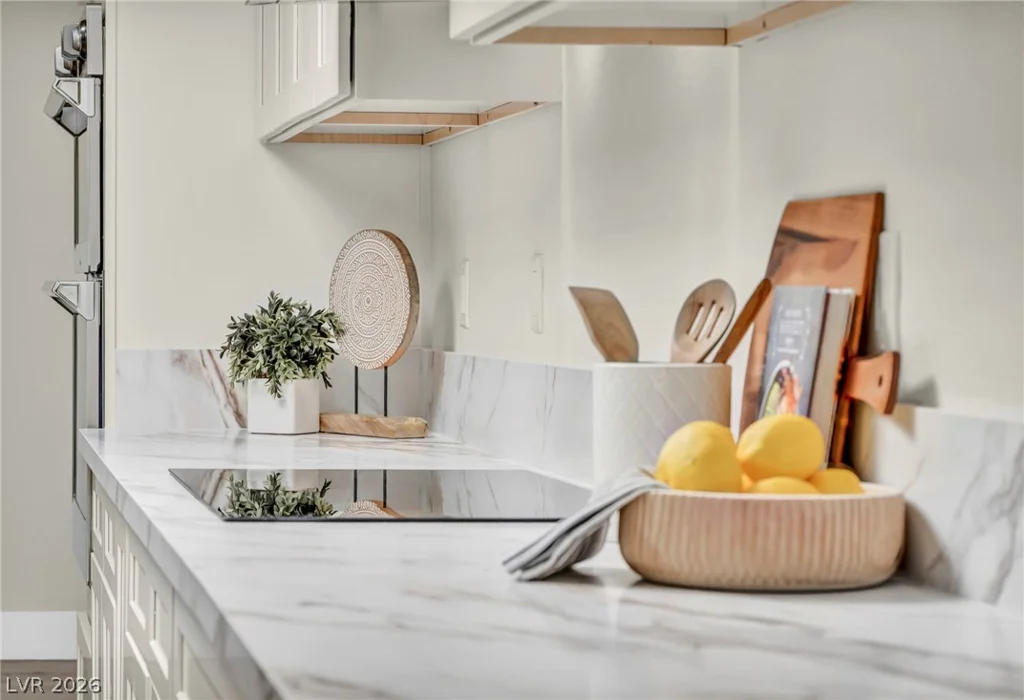 9130 Belcastro, Las Vegas, NV 89113