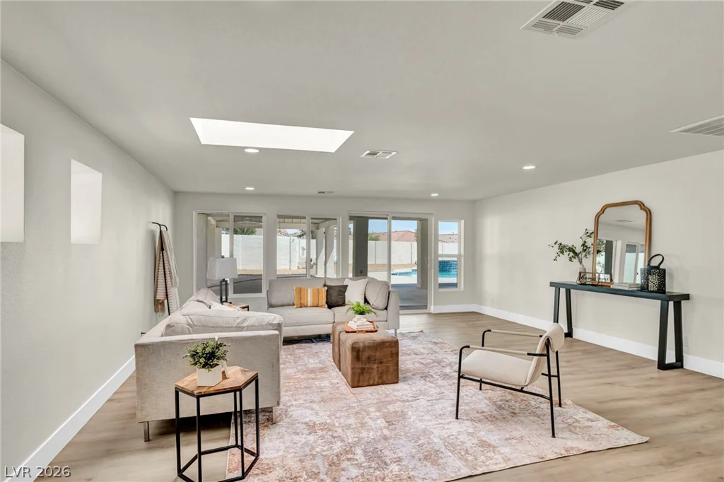 9130 Belcastro, Las Vegas, NV 89113