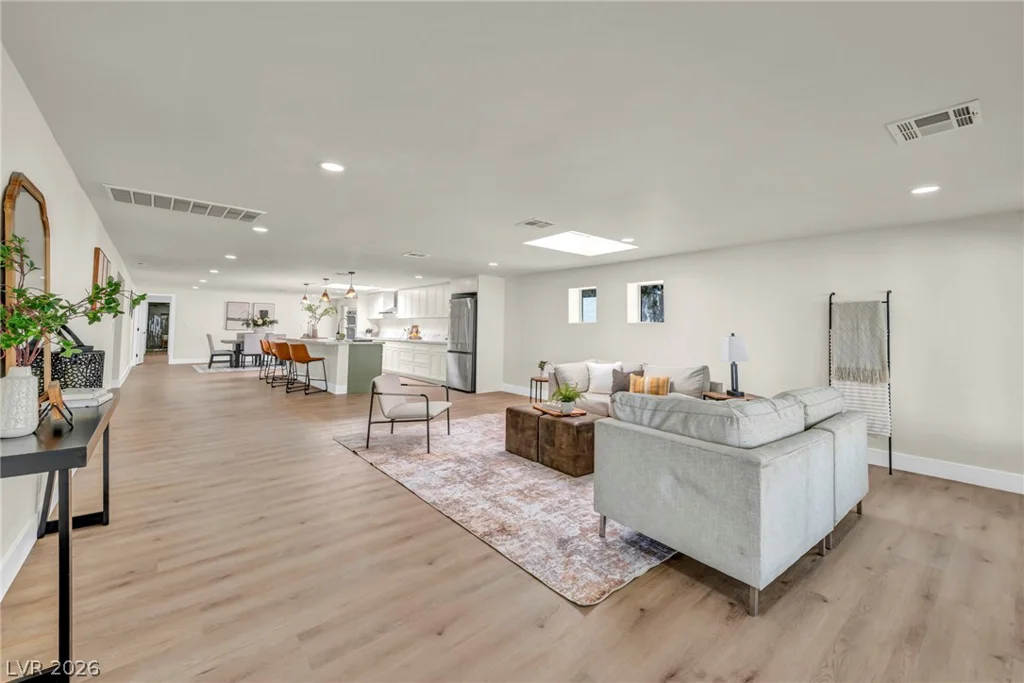 9130 Belcastro, Las Vegas, NV 89113