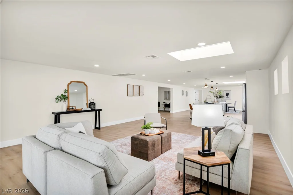 9130 Belcastro, Las Vegas, NV 89113
