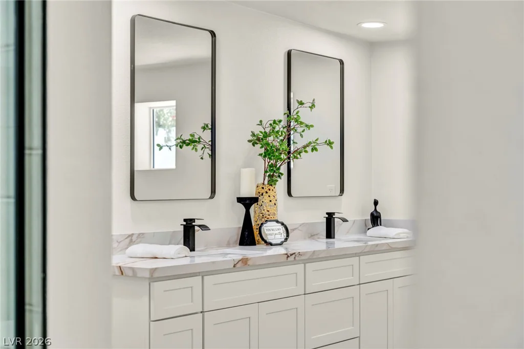 9130 Belcastro, Las Vegas, NV 89113