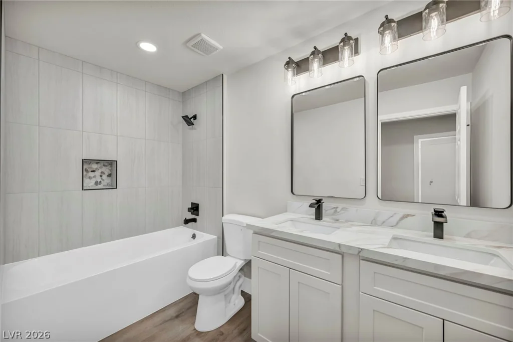 9130 Belcastro, Las Vegas, NV 89113