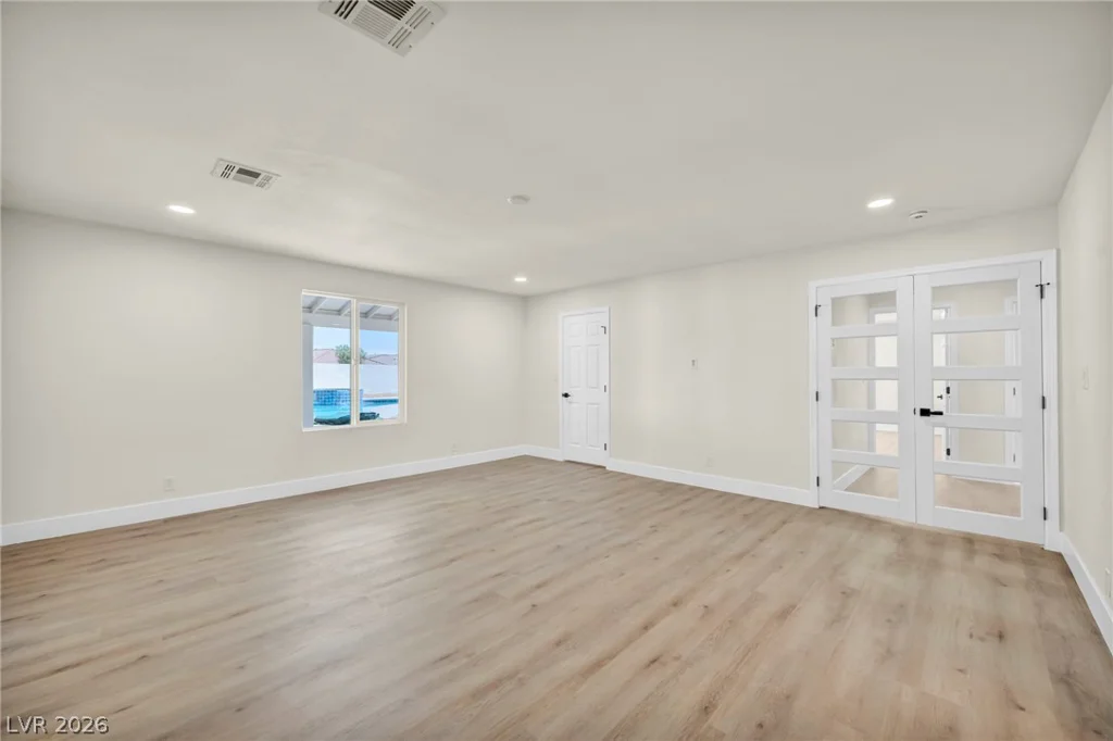 9130 Belcastro, Las Vegas, NV 89113