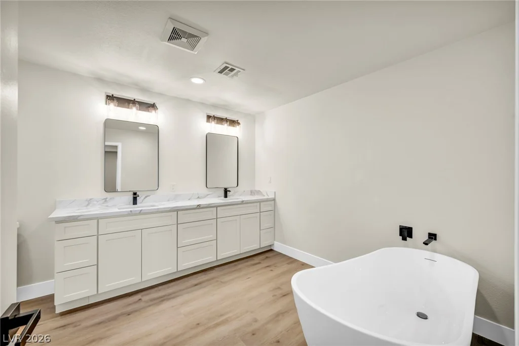 9130 Belcastro, Las Vegas, NV 89113