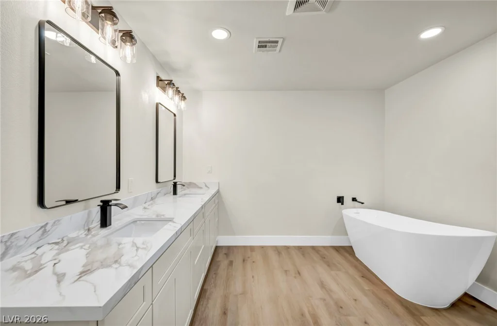 9130 Belcastro, Las Vegas, NV 89113