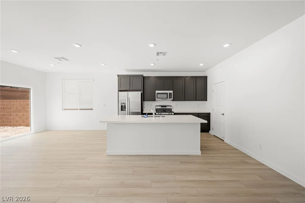 8173 Gusty Brook, Las Vegas, NV 89113
