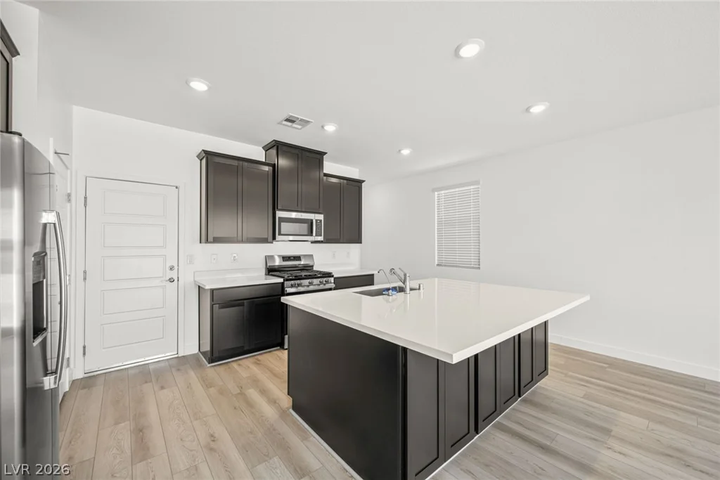 9676 Wild Rock, Las Vegas, NV 89178