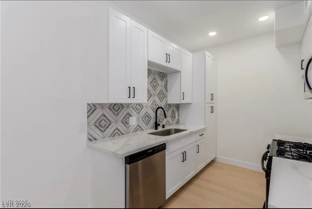 3318 Decatur, Las Vegas, NV 89130