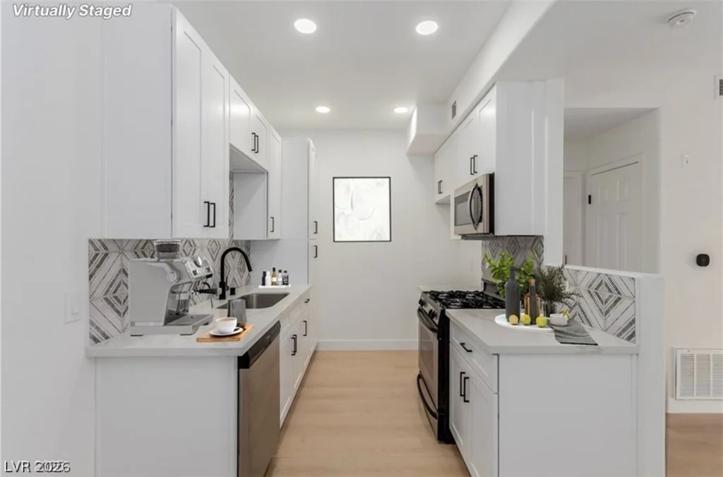 3318 Decatur, Las Vegas, NV 89130