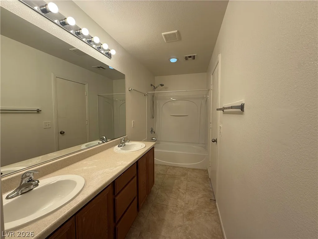 8247 Time Machine, Las Vegas, NV 89113