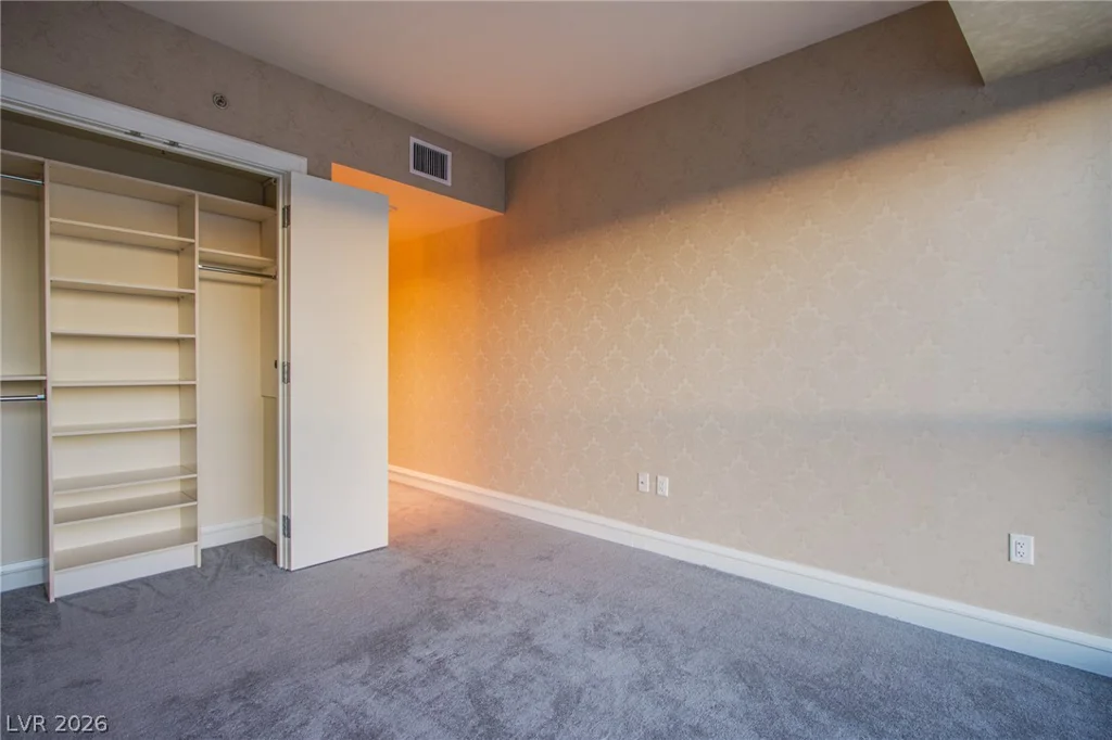 2700 Las Vegas, Las Vegas, NV 89109