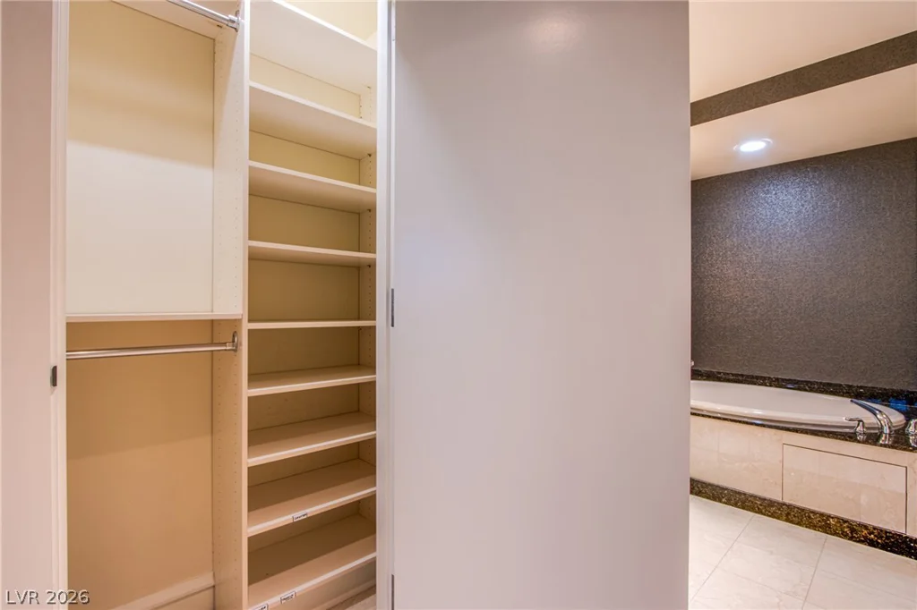 2700 Las Vegas, Las Vegas, NV 89109