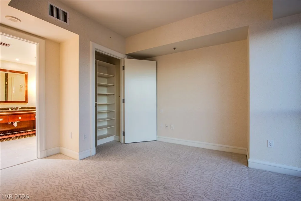 2700 Las Vegas, Las Vegas, NV 89109