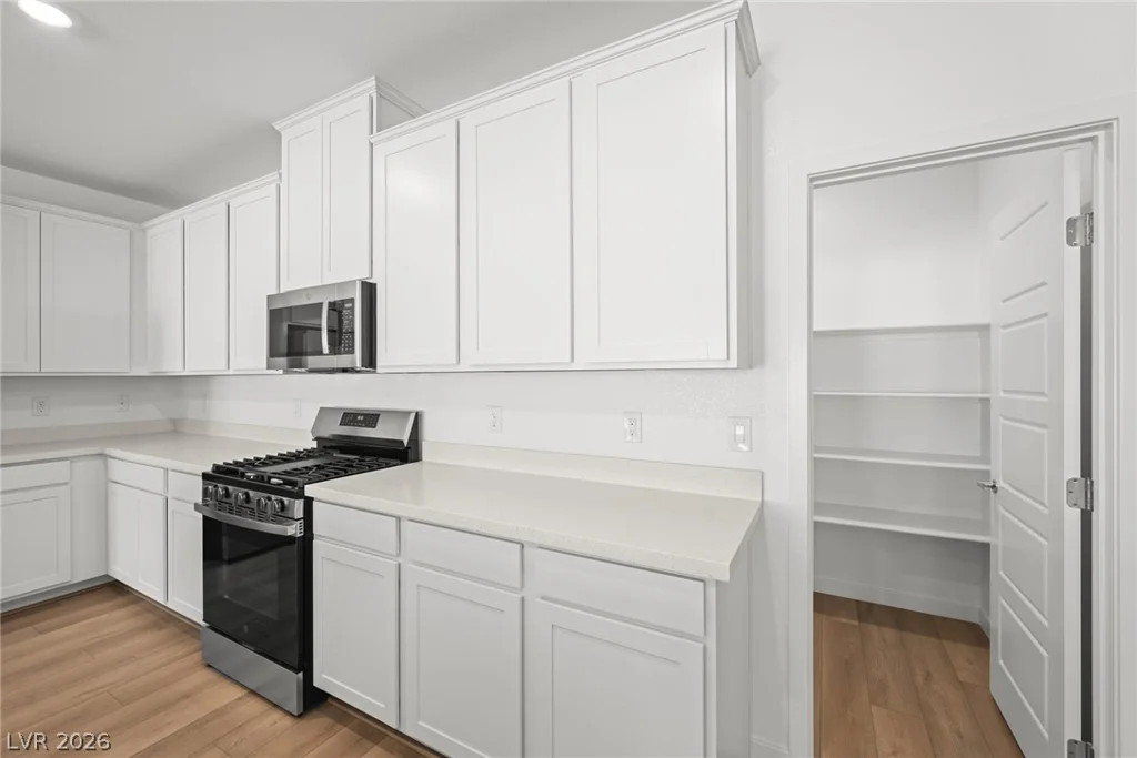 10910 Lewis Pointe, Las Vegas, NV 89166
