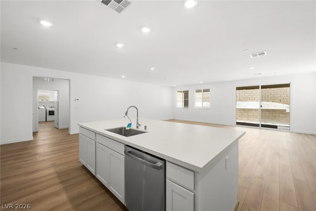 10910 Lewis Pointe, Las Vegas, NV 89166