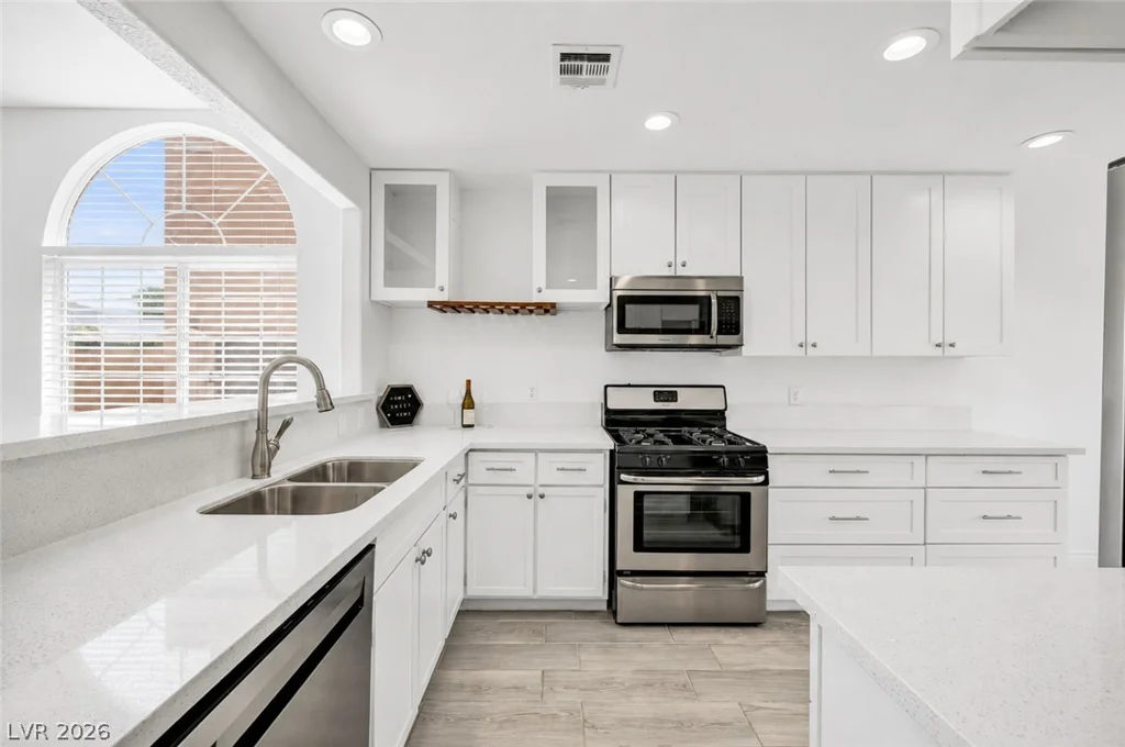 2124 Brighton Shore, Las Vegas, NV 89128