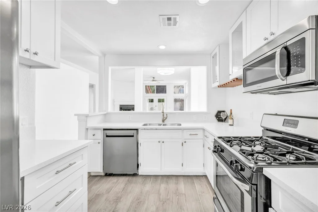 2124 Brighton Shore, Las Vegas, NV 89128