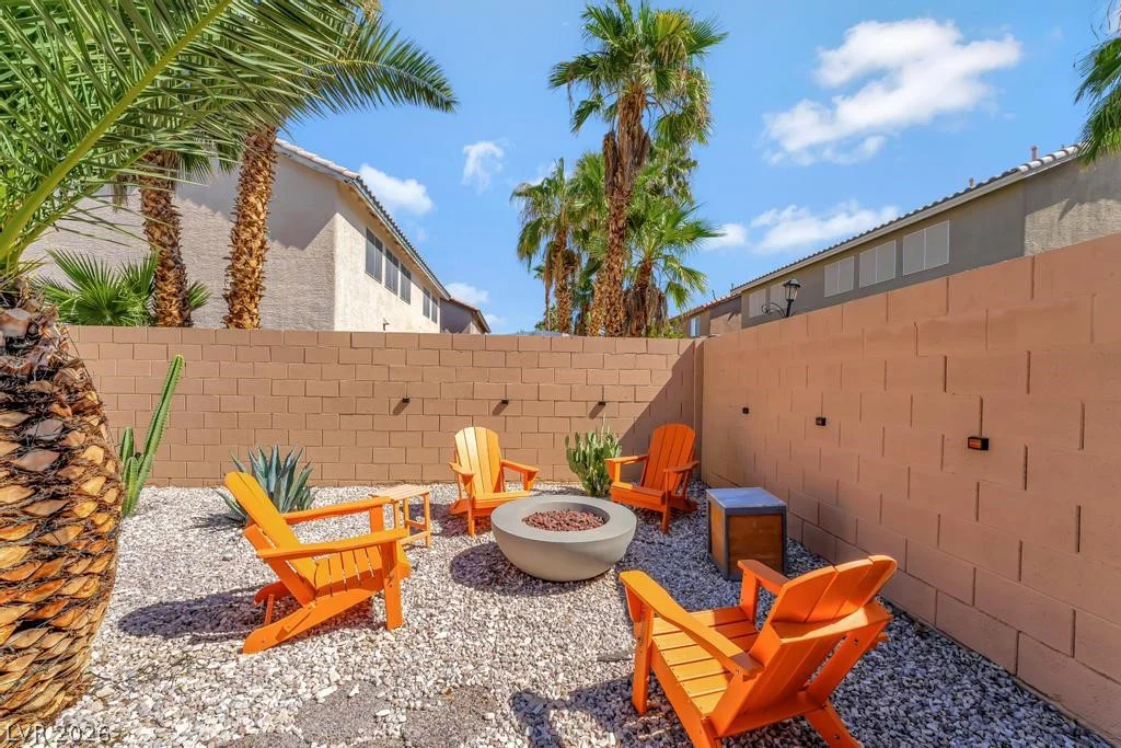 316 Desert Knolls, Henderson, NV 89014