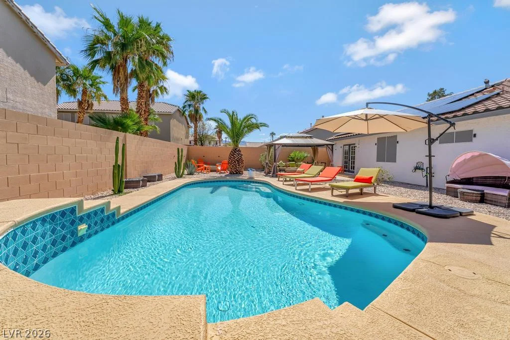 316 Desert Knolls, Henderson, NV 89014