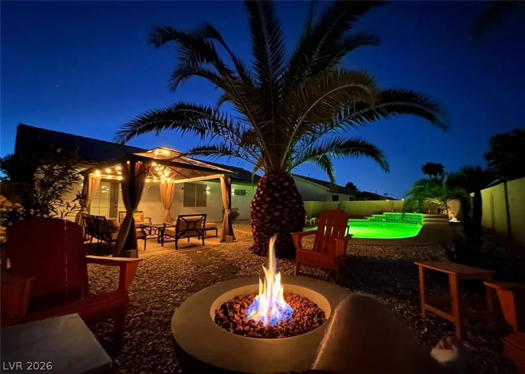 316 Desert Knolls, Henderson, NV 89014