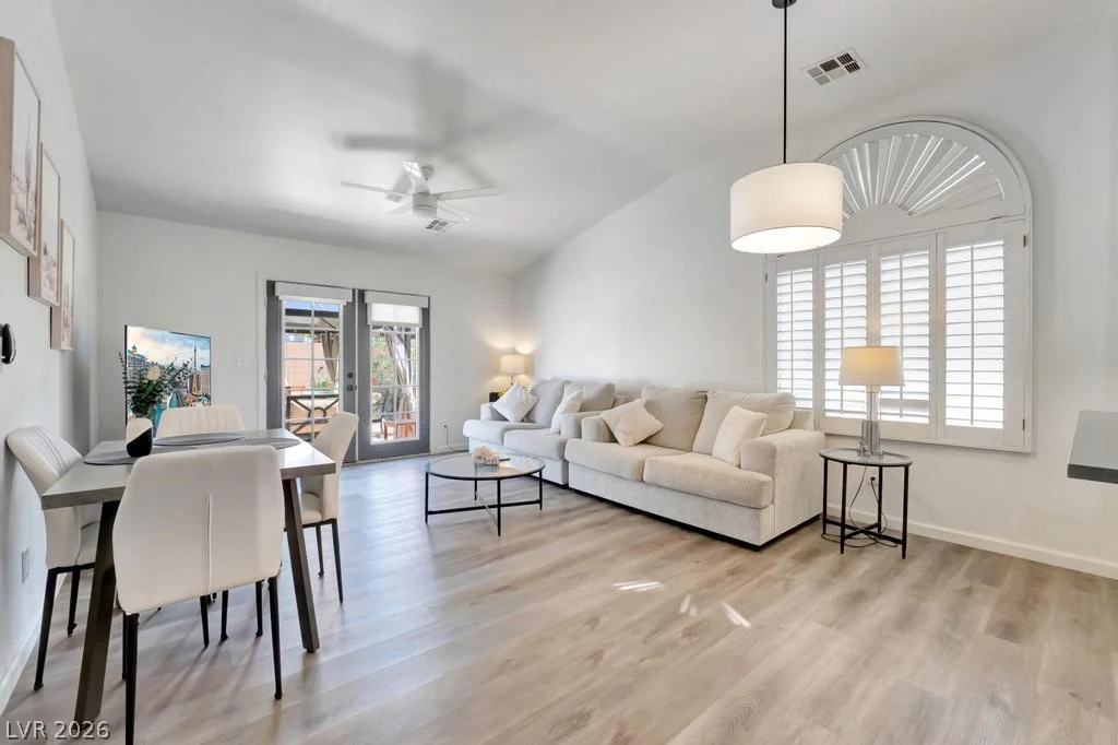 316 Desert Knolls, Henderson, NV 89014