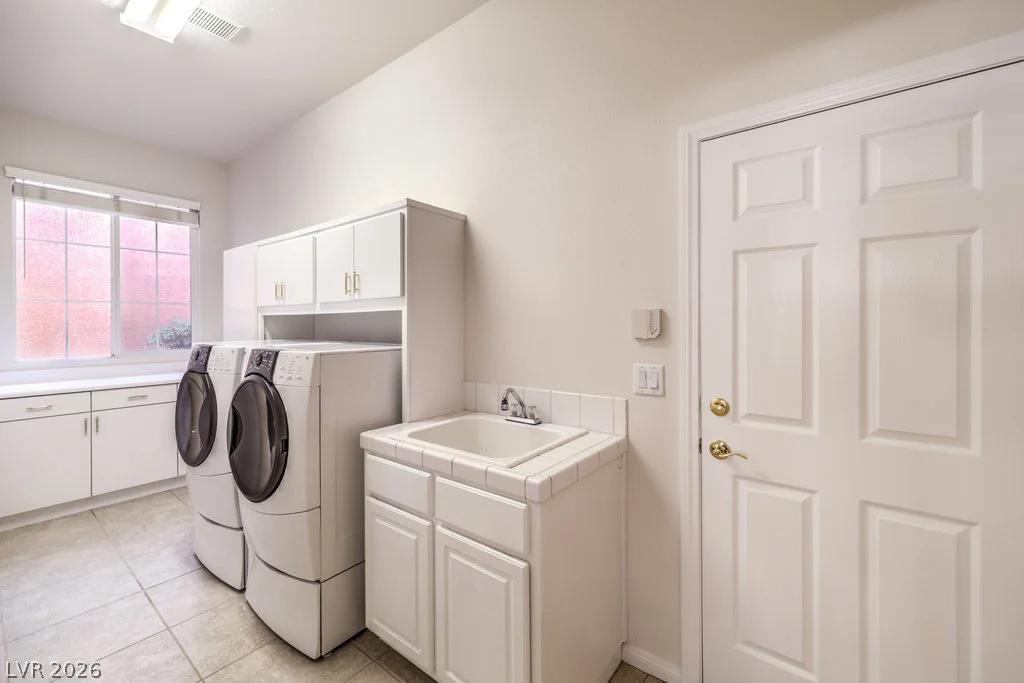 7546 Gossamer Wind, Las Vegas, NV 89139