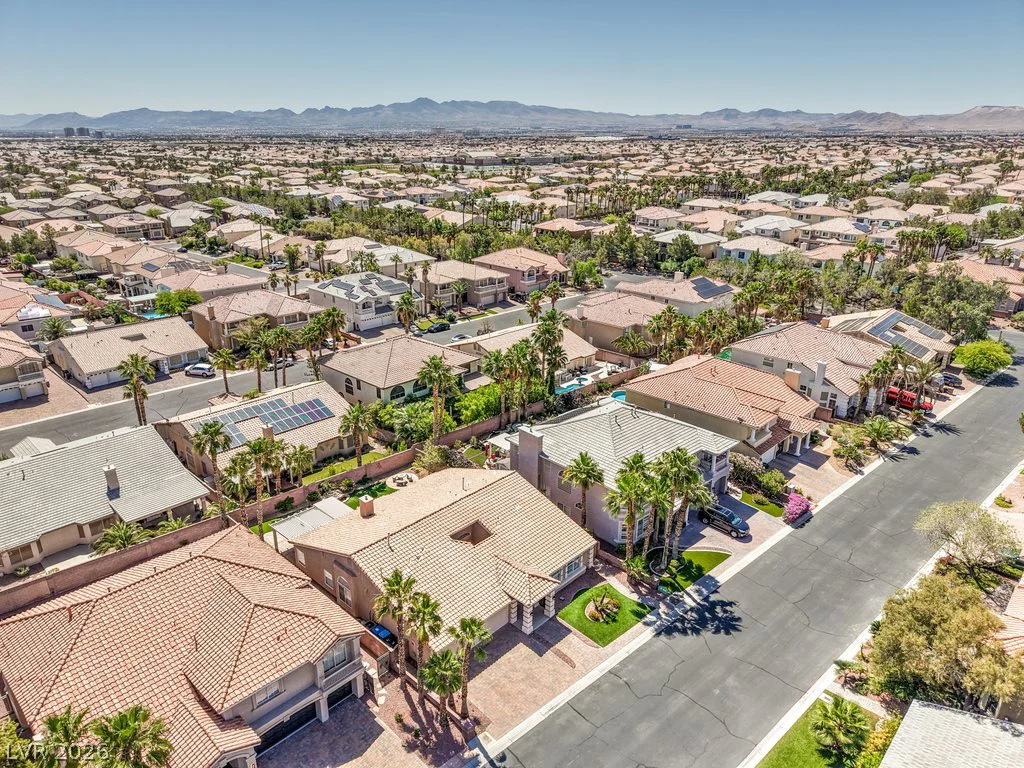 7546 Gossamer Wind, Las Vegas, NV 89139