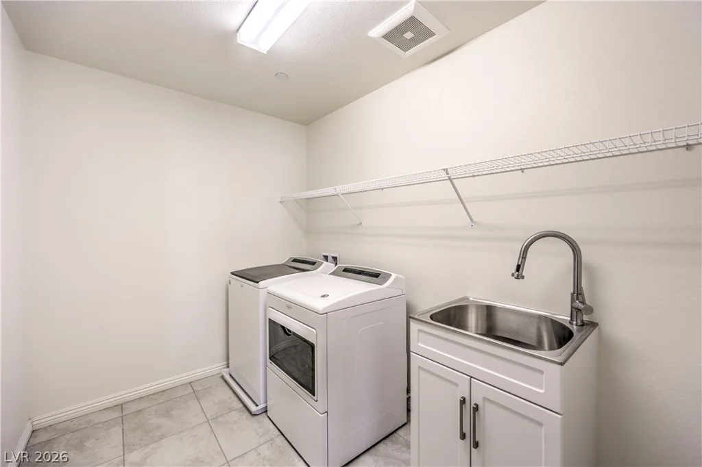989 Soaring Moon, Henderson, NV 89015