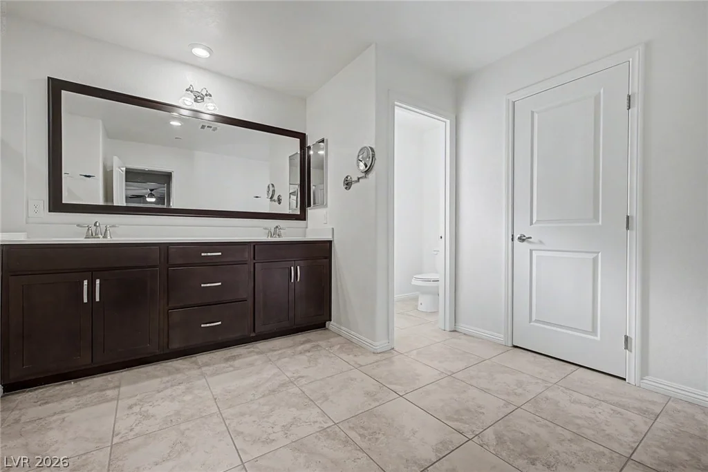 989 Soaring Moon, Henderson, NV 89015