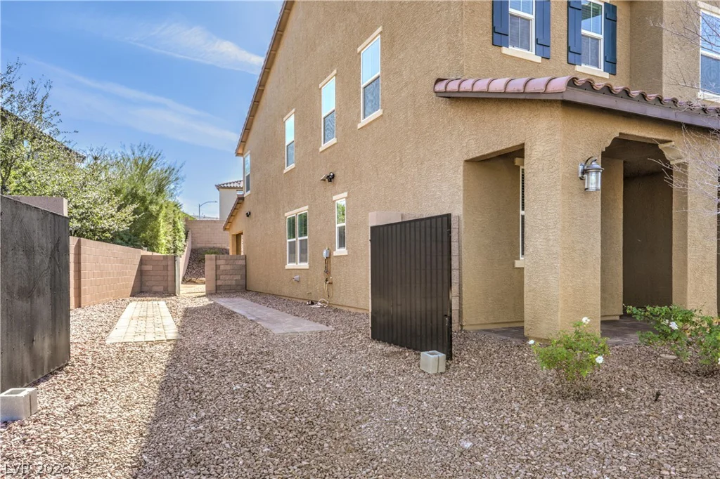 989 Soaring Moon, Henderson, NV 89015