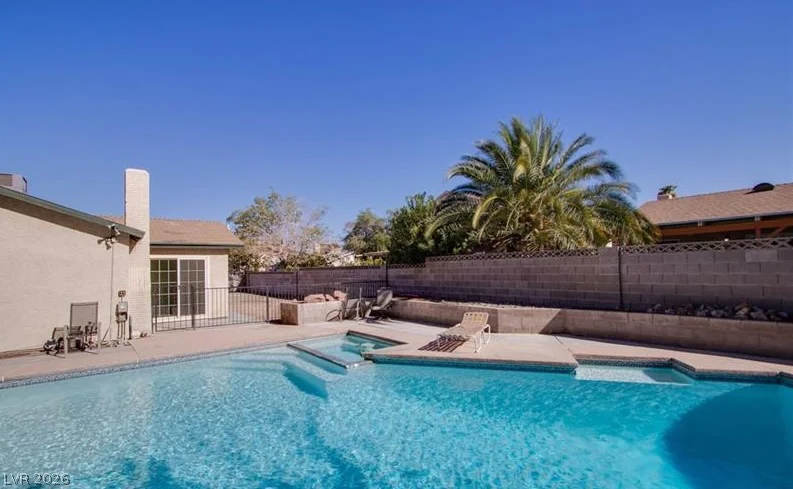 1995 Kamber, Las Vegas, NV 89119
