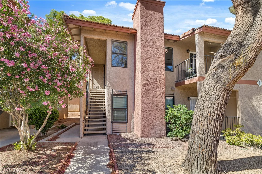 5576 Rochelle, Las Vegas, NV 89103