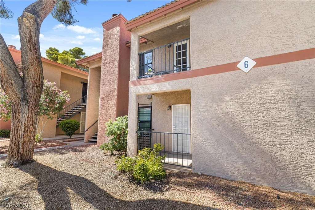 5576 Rochelle, Las Vegas, NV 89103