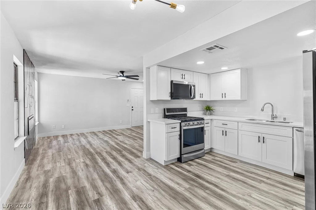 5576 Rochelle, Las Vegas, NV 89103